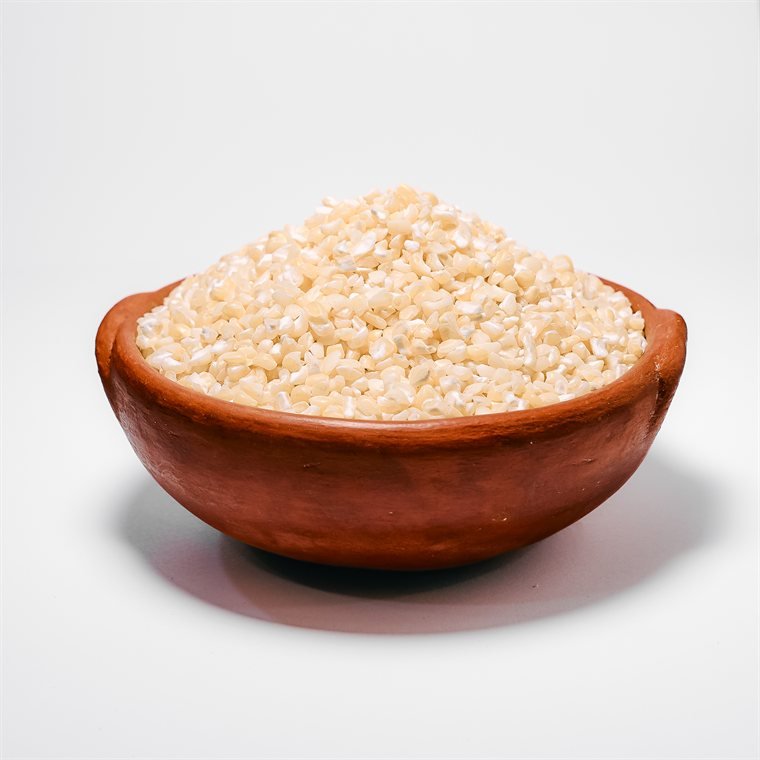 Maíz pisado blanco
